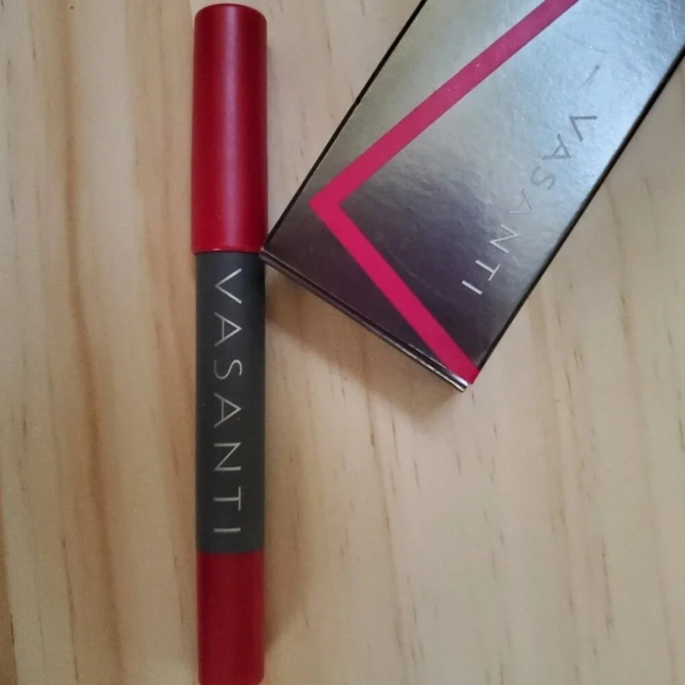 VAasanti Matte Crush lipstick pencil
